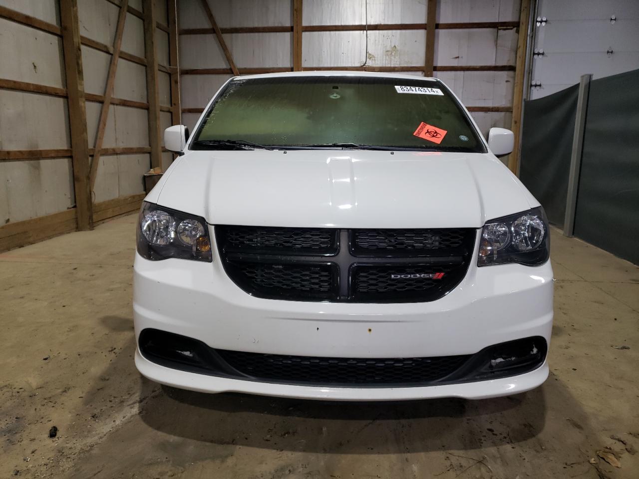 2015 Dodge Caravan VIN 2C4RDGBG1FR686854 Copart auction photo, burn - interior damage thumbnail 5