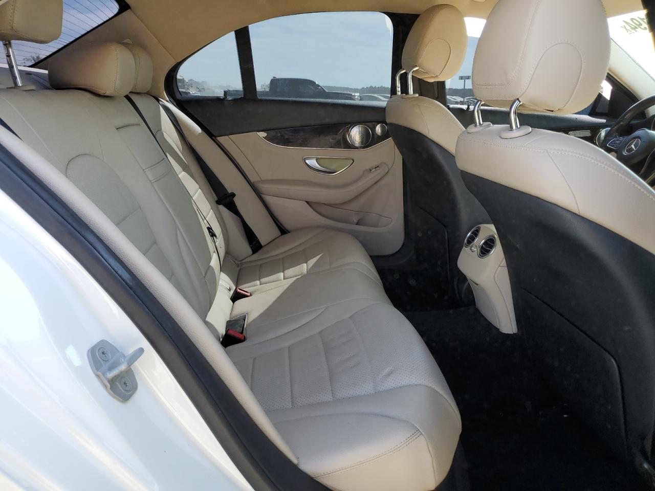 2015 Mercedes-Benz C-klasse VIN 55SWF4KB6FU020356 Copart auction photo, front end damage thumbnail 10