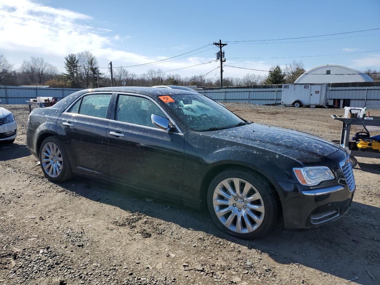2014 Chrysler 300 VIN 2C3CCAAGXEH344223 Copart auction photo, side / minor dent/scratches damage thumbnail 4