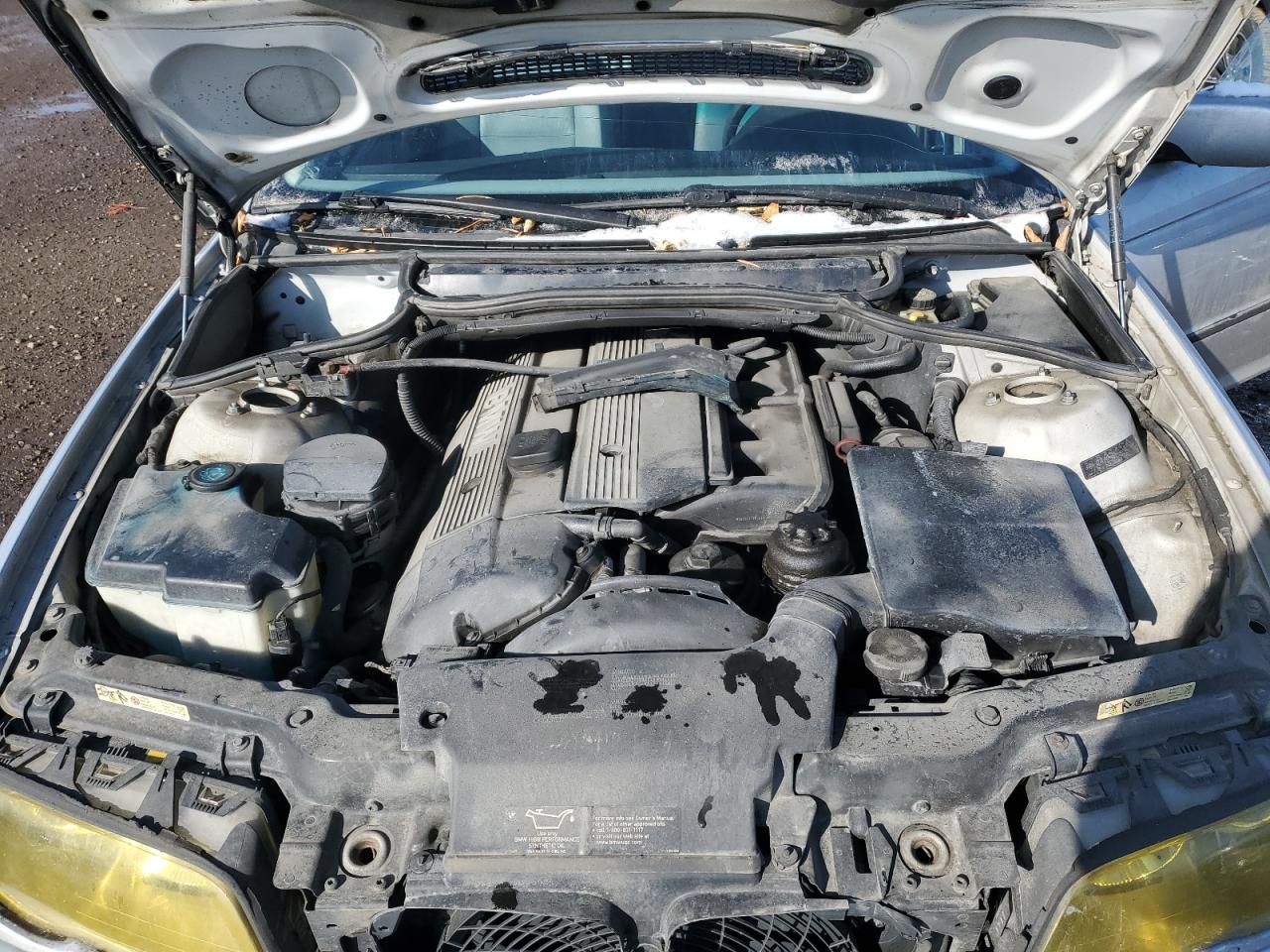 2001 BMW 3er VIN WBAAV53471FJ72717 Copart auction photo, front end / undercarriage damage thumbnail 11