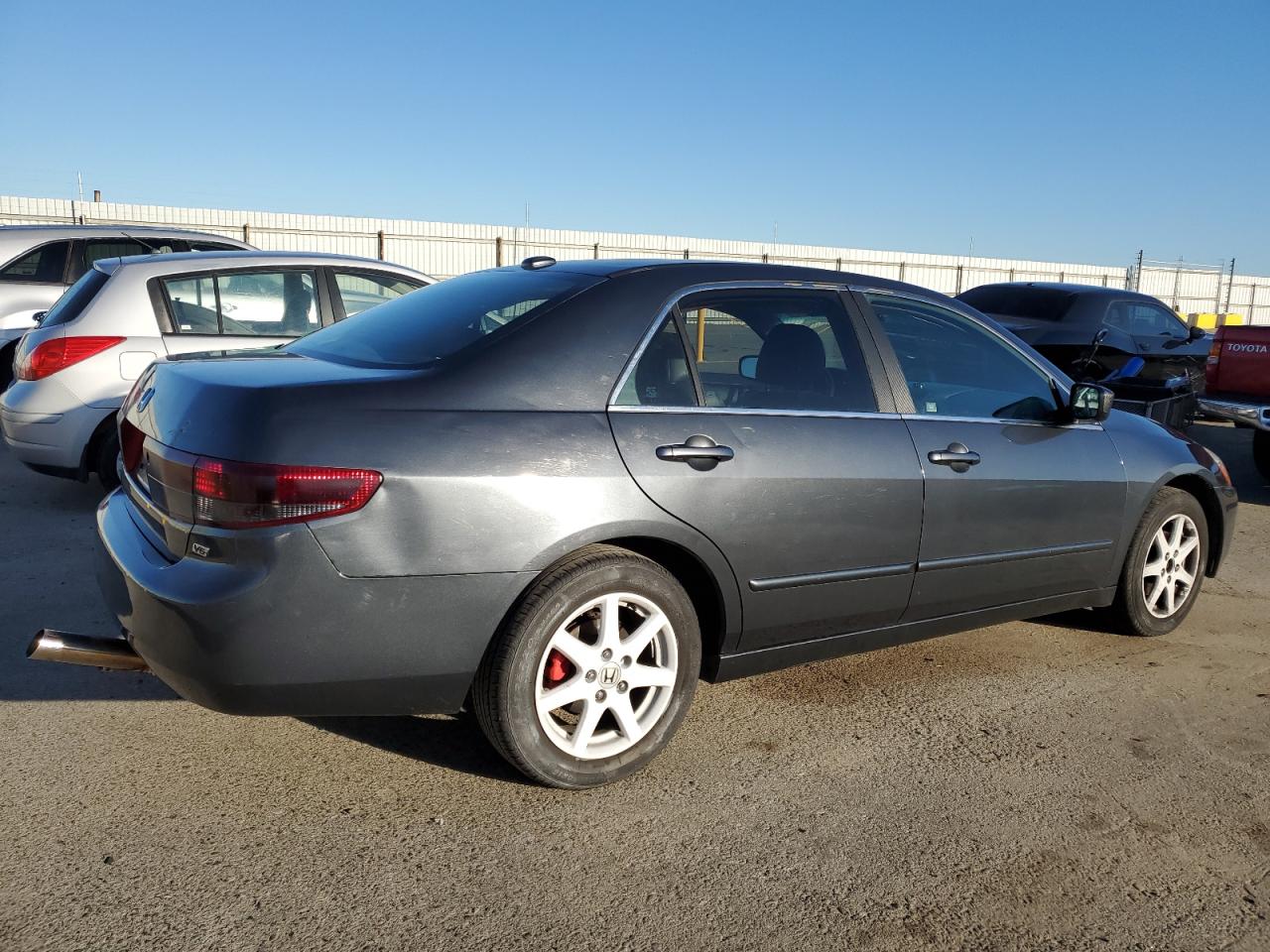 2004 Honda Accord VIN 1HGCM66534A031106 Copart auction photo, side / rear end damage thumbnail 3