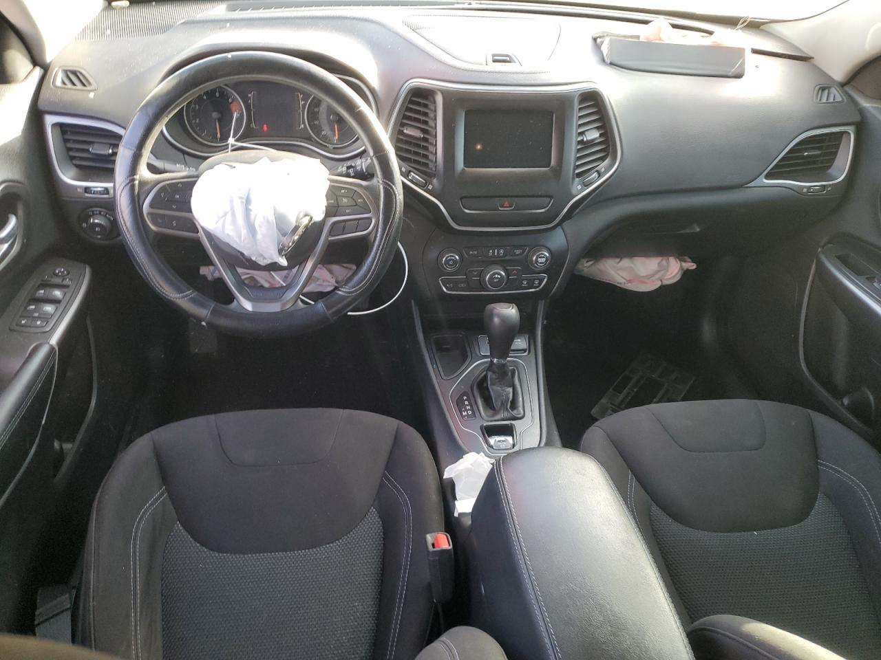 2019 Jeep Cherokee VIN 1C4PJLCB6KD490448 Copart auction photo, front end damage thumbnail 8
