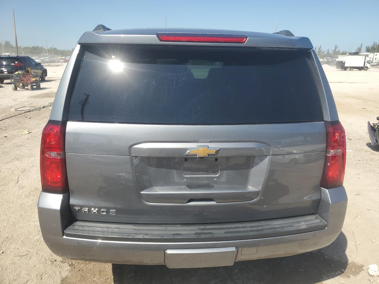 2020 Chevrolet Tahoe VIN 1GNSCBKCXLR239646 Copart auction photo, front end / side damage thumbnail 6