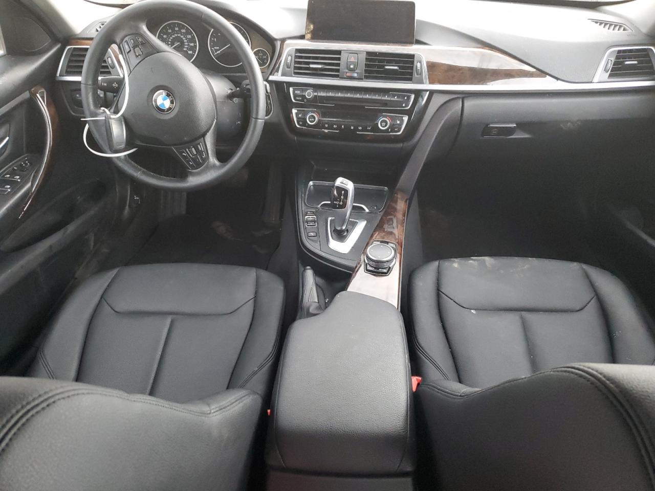 2016 BMW 3er VIN WBA8E5G55GNT94771 Copart auction photo, front end damage thumbnail 8