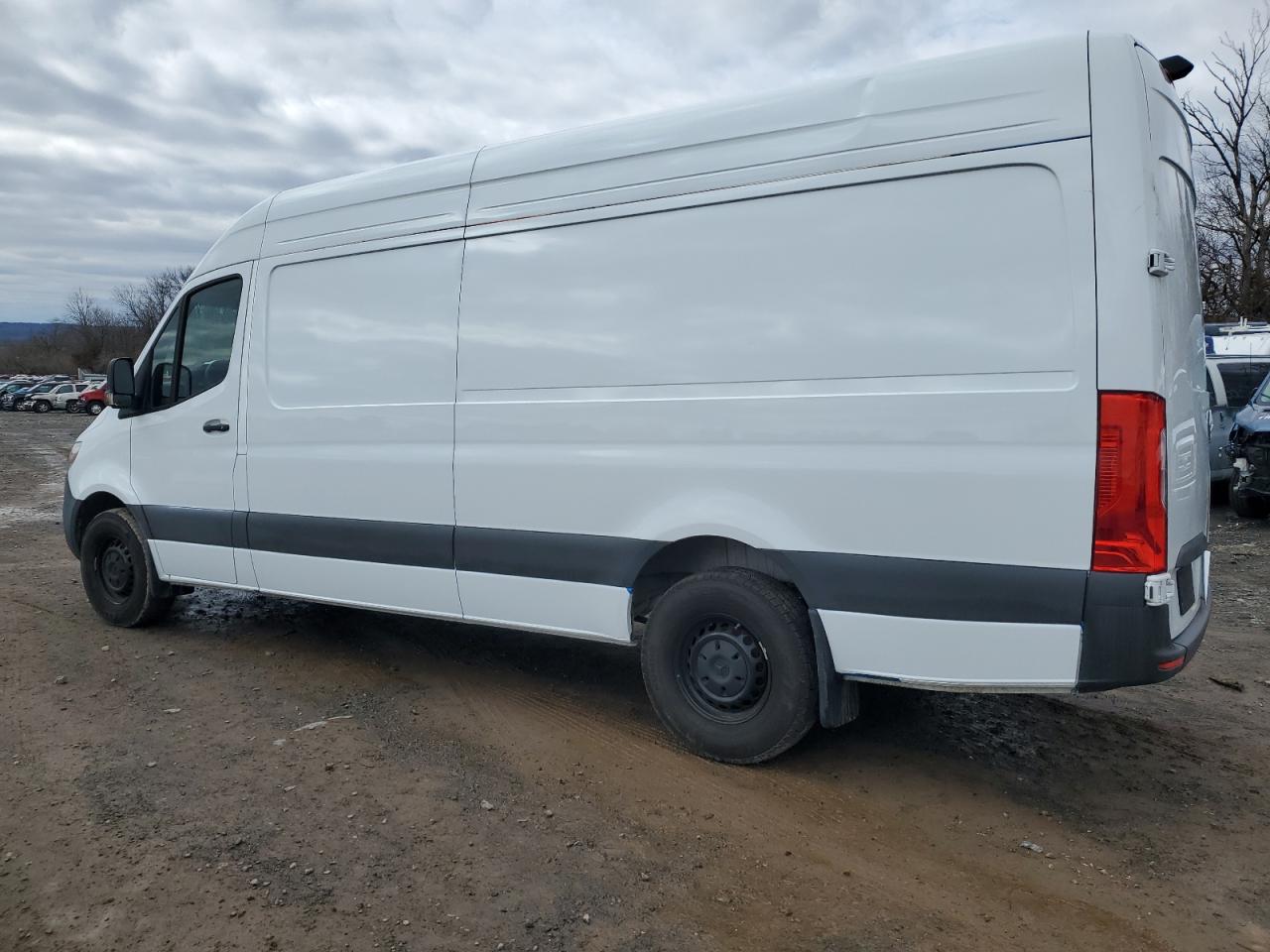 2024 Mercedes-Benz Sprinter VIN W1Y4NCHY6RT184866 Copart auction photo, rear end / side damage thumbnail 2