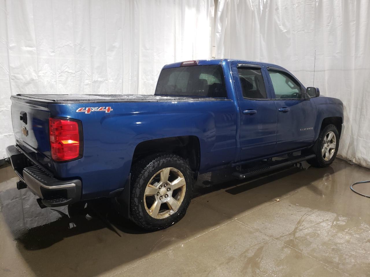 2017 Chevrolet Silverado VIN 1GCVKRECXHZ318769 Copart auction photo, front end / side damage thumbnail 3