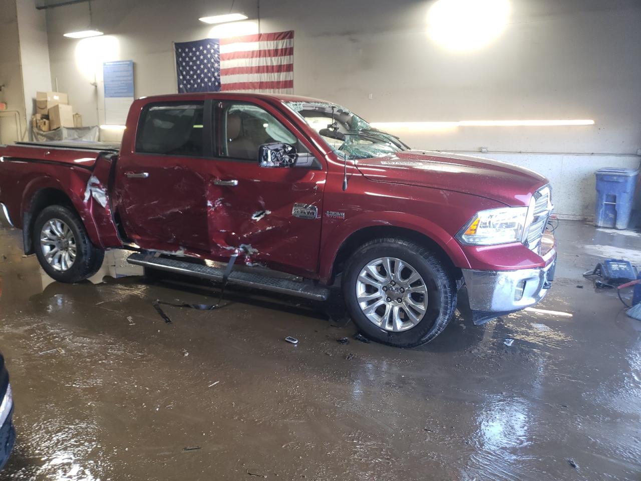 2015 RAM 1500 VIN 1C6RR7PT0FS741811 Copart auction photo, rollover / minor dent/scratches damage thumbnail 4