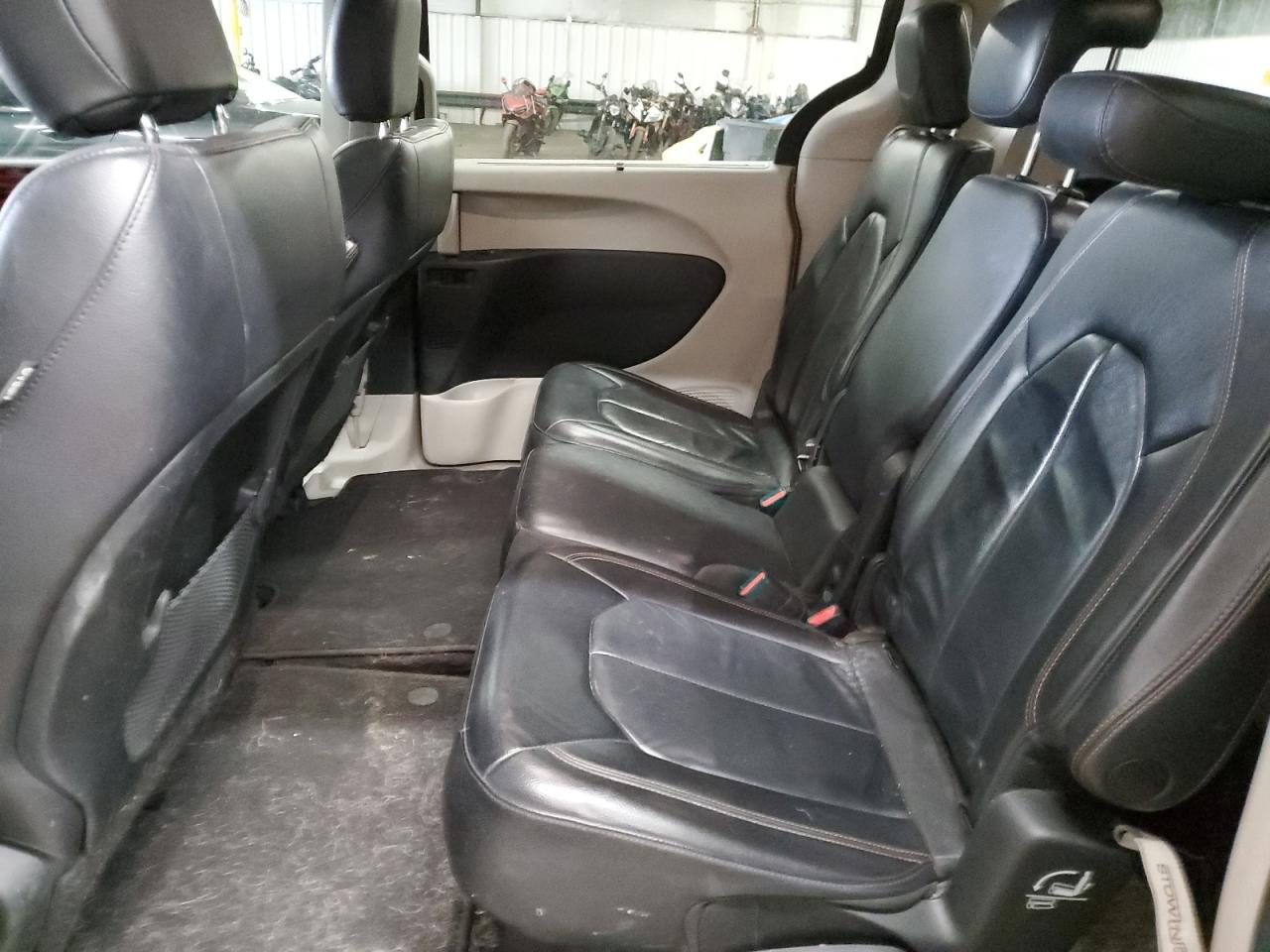 2017 Chrysler Pacifica VIN 2C4RC1BG7HR752181 Copart auction photo, all over / hail damage thumbnail 11