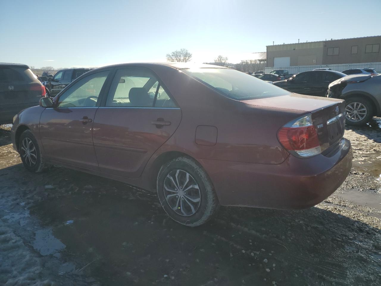 2005 Toyota Camry VIN JTDBE32K553027470 Copart auction photo, rear end damage thumbnail 2