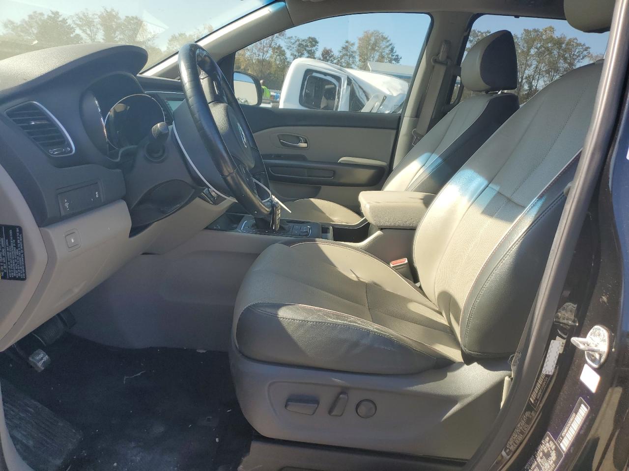 2018 KIA Sedona VIN KNDMB5C13J6390250 Copart auction photo, front end / side damage thumbnail 7