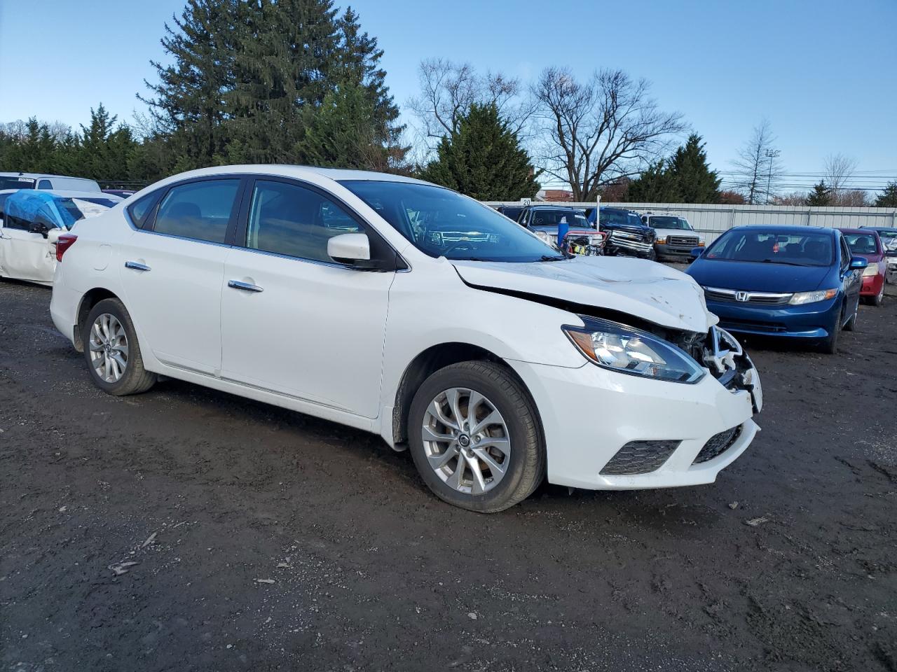 2016 Nissan Sentra VIN 3N1AB7AP3GY257028 Copart auction photo, front end / minor dent/scratches damage thumbnail 4