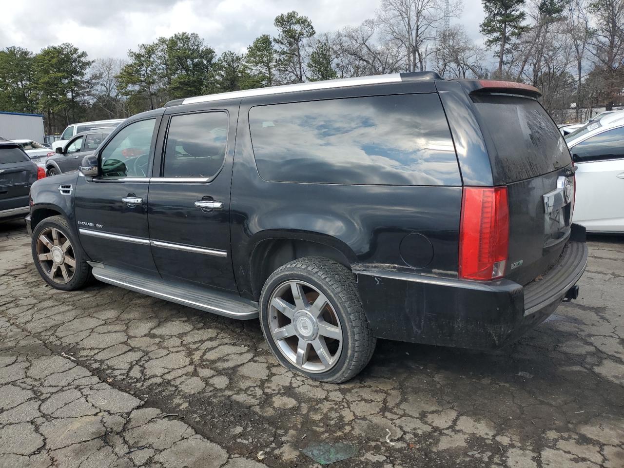 2011 Cadillac Escalade VIN 1GYS4HEF6BR128003 Copart auction photo, undercarriage / side damage thumbnail 2