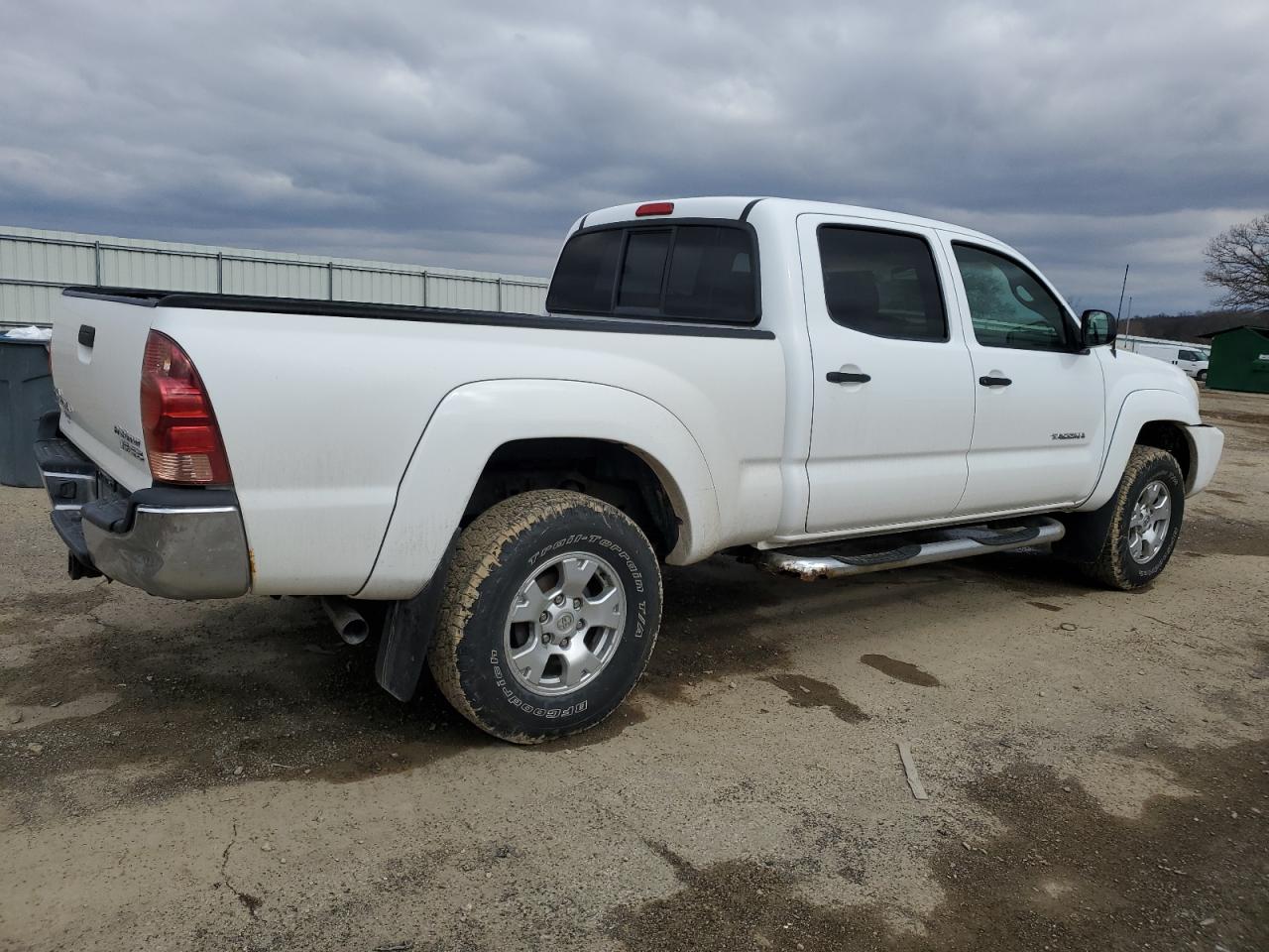 2005 Toyota Tacoma VIN 5TEKU72N55Z128885 Copart auction photo, front end / minor dent/scratches damage thumbnail 3