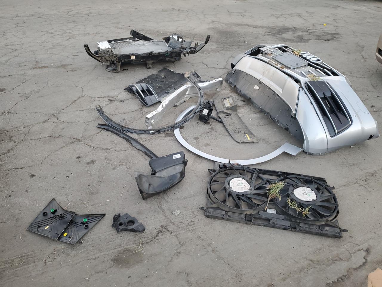 2018 Audi Q5 VIN WA1BNAFY9J2033785 Copart auction photo, front end damage thumbnail 13