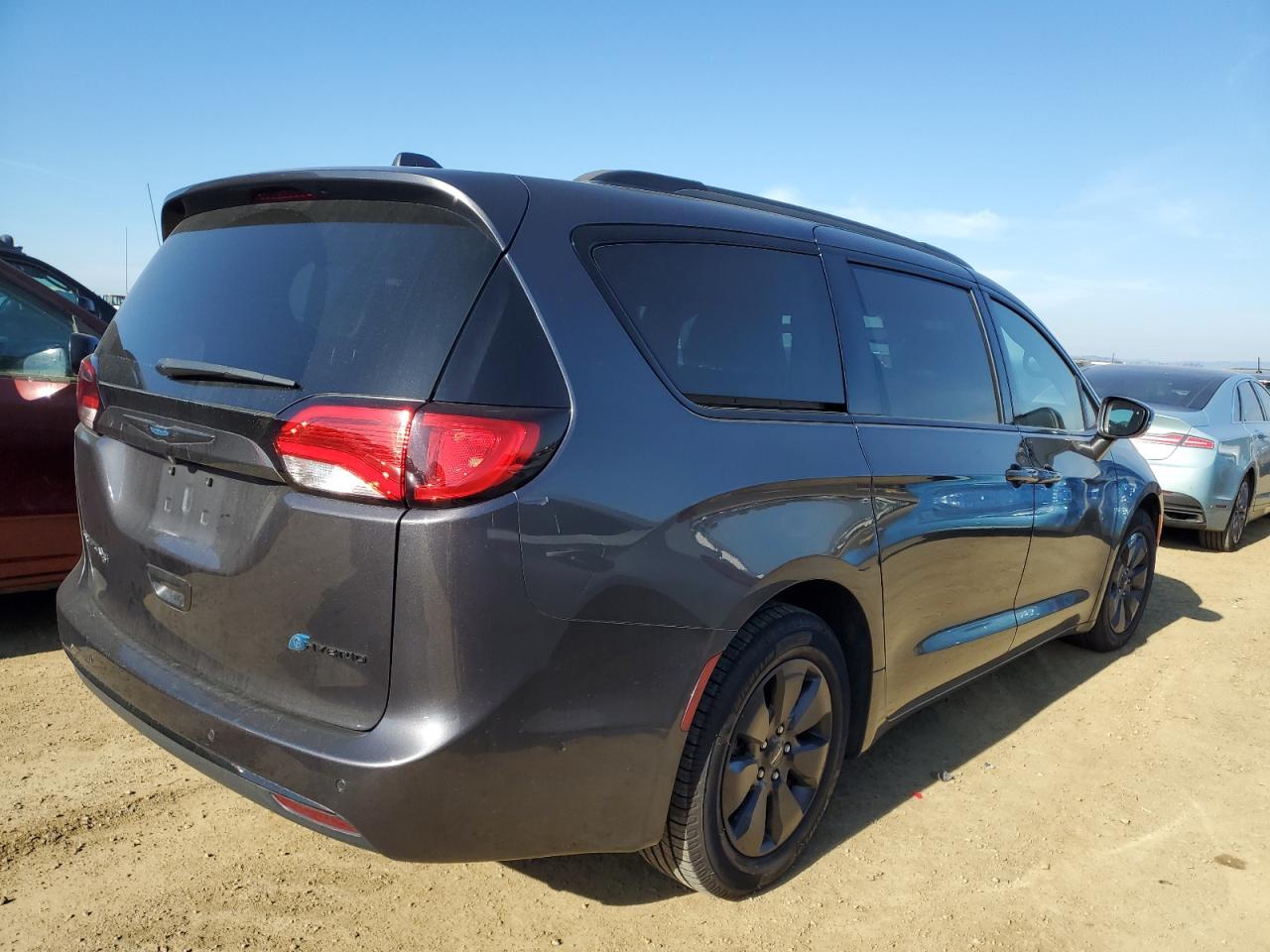 2019 Chrysler Pacifica VIN 2C4RC1N73KR706432 Copart auction photo, side damage thumbnail 3