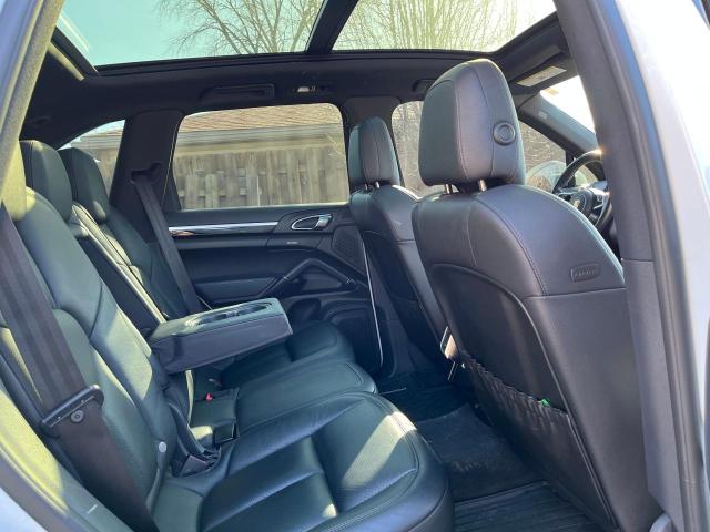2016 Porsche Cayenne VIN WP1AA2A21GKA09638 Copart auction photo, normal wear damage thumbnail 6