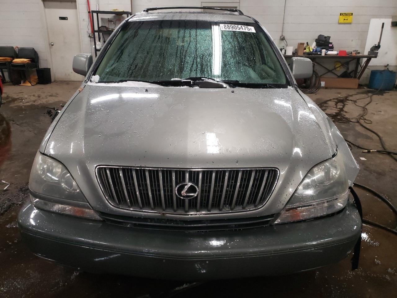 2000 Lexus RX VIN JT6HF10U0Y0130065 Copart auction photo, front end / side damage thumbnail 5