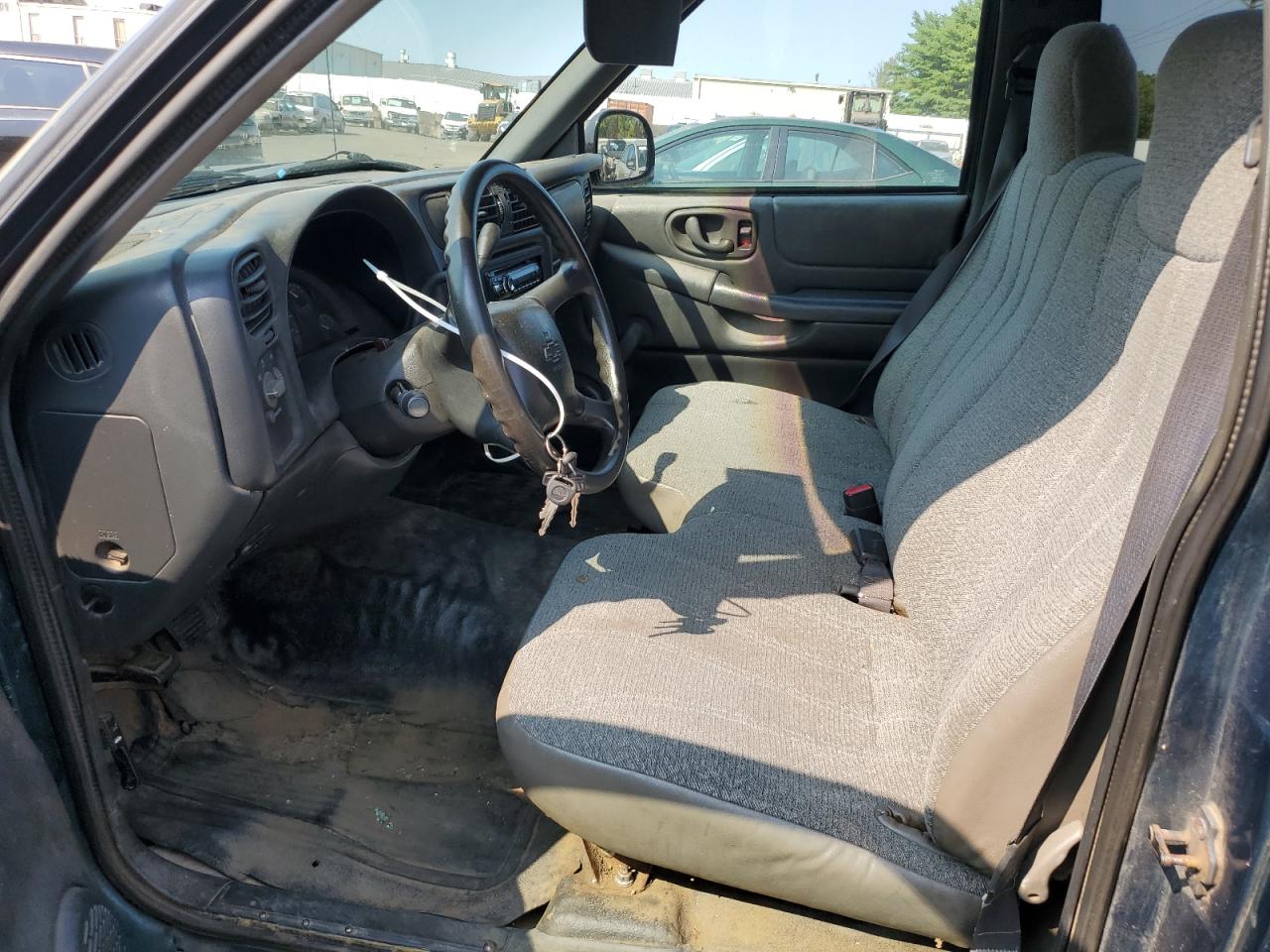 1998 Chevrolet S-10 Pickup VIN 1GCCS144XWK167439 Copart auction photo, front end / minor dent/scratches damage thumbnail 7