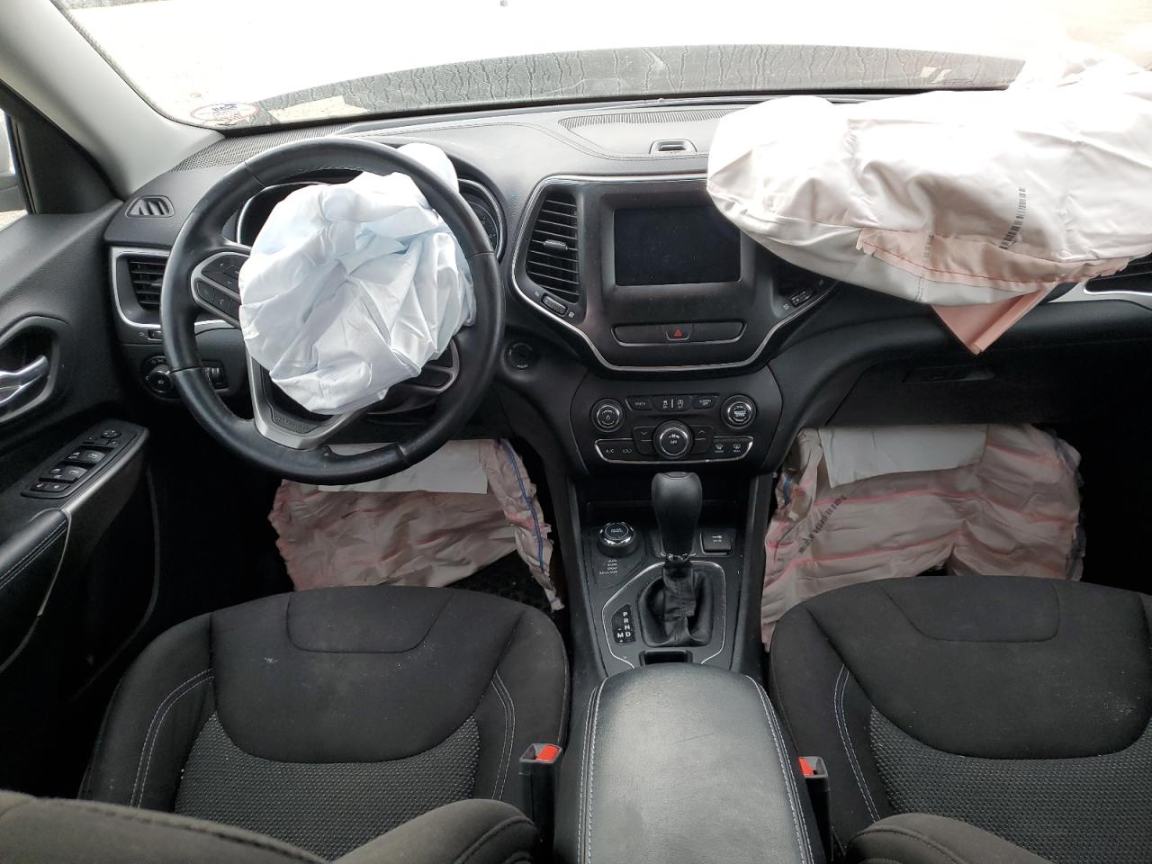 2019 Jeep Grand Cherokee VIN 1C4PJMCB8KD289026 Copart auction photo, front end damage thumbnail 8