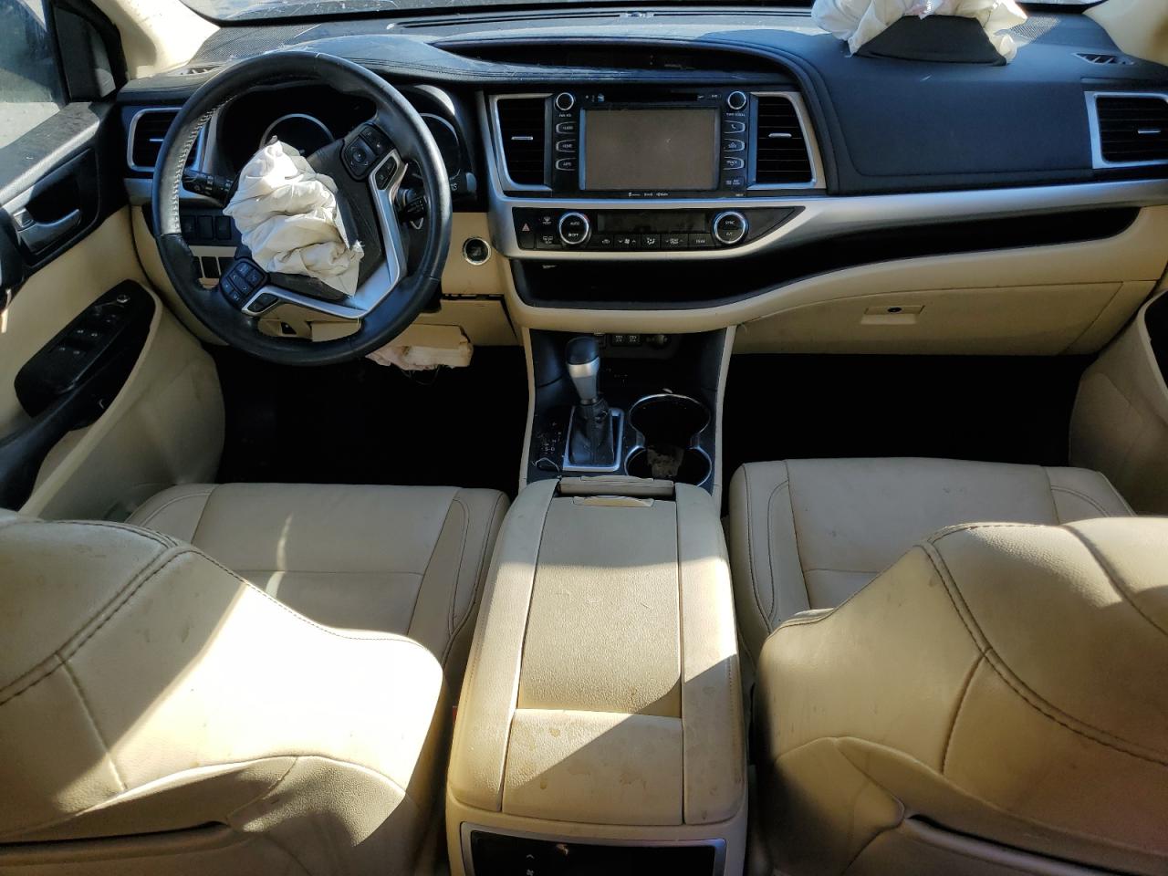 2017 Toyota Highlander VIN 5TDKZRFH2HS220393 Copart auction photo, front end damage thumbnail 8