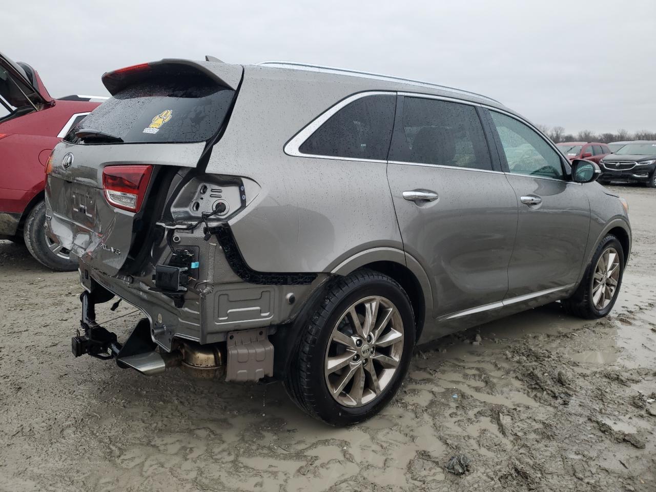 2016 KIA Sorento VIN 5XYPK4A59GG169562 Copart auction photo, rear end damage thumbnail 3