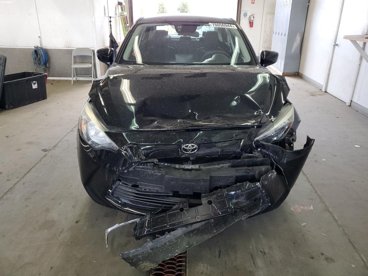 2017 Toyota Yaris VIN 3MYDLBYVXHY154352 Copart auction photo, front end / side damage thumbnail 5