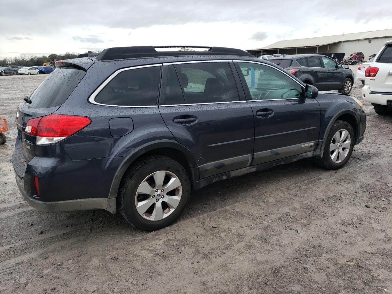 2011 Subaru Outback VIN 4S4BRBKC1B3441313 Copart auction photo, front end / side damage thumbnail 3