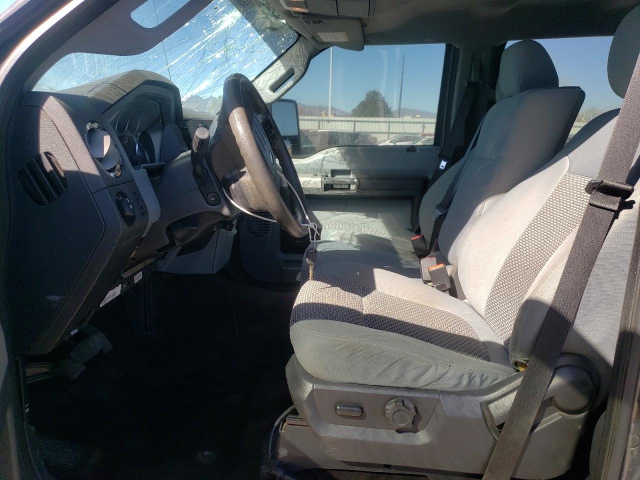 2016 Ford F350 VIN 1FT8W3BT7GEA21886 Copart auction photo, vandalism / front end damage thumbnail 7