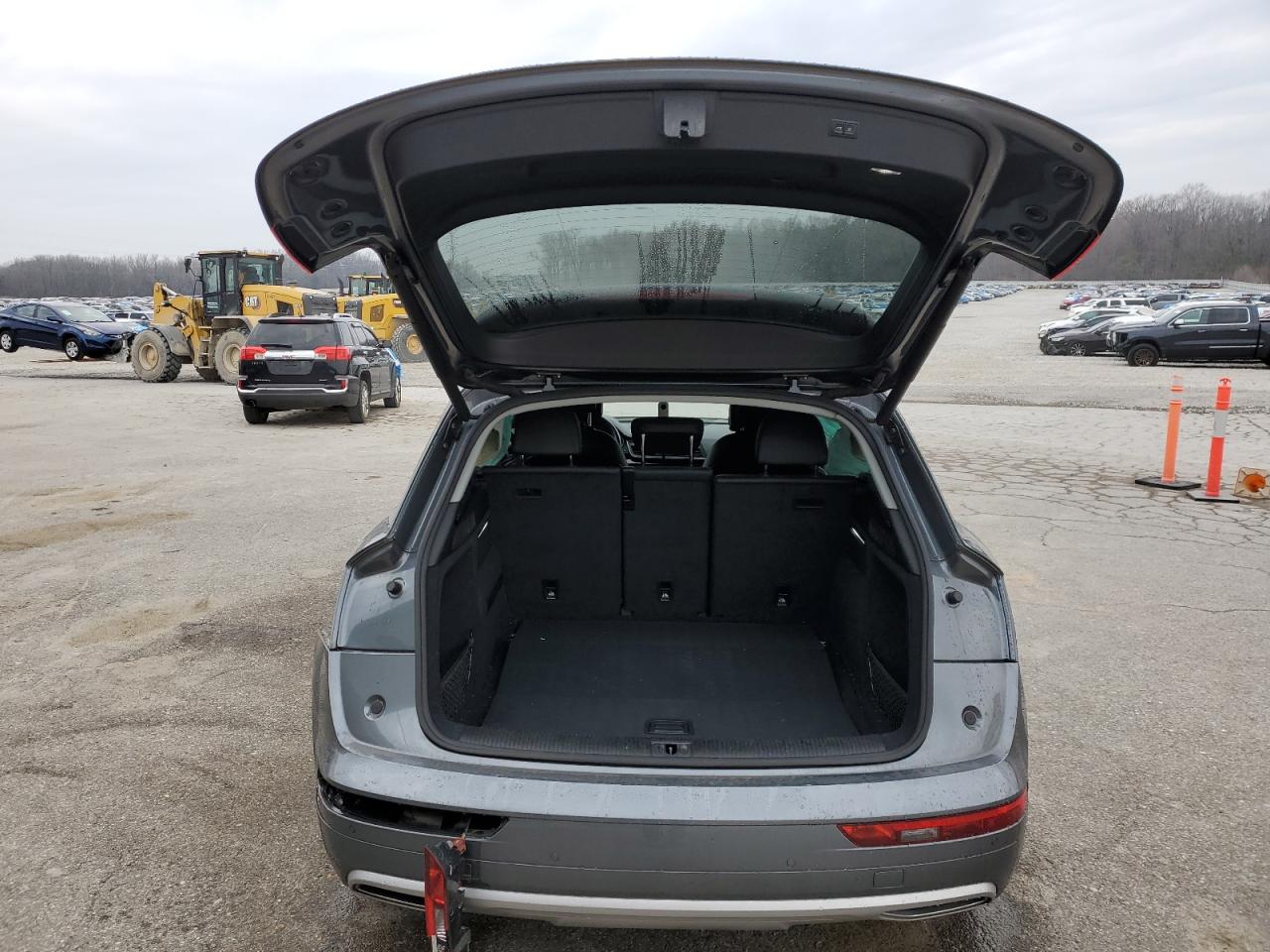 2020 Audi Q5 VIN WA1ANAFY6L2078794 Copart auction photo, side / rear end damage thumbnail 6