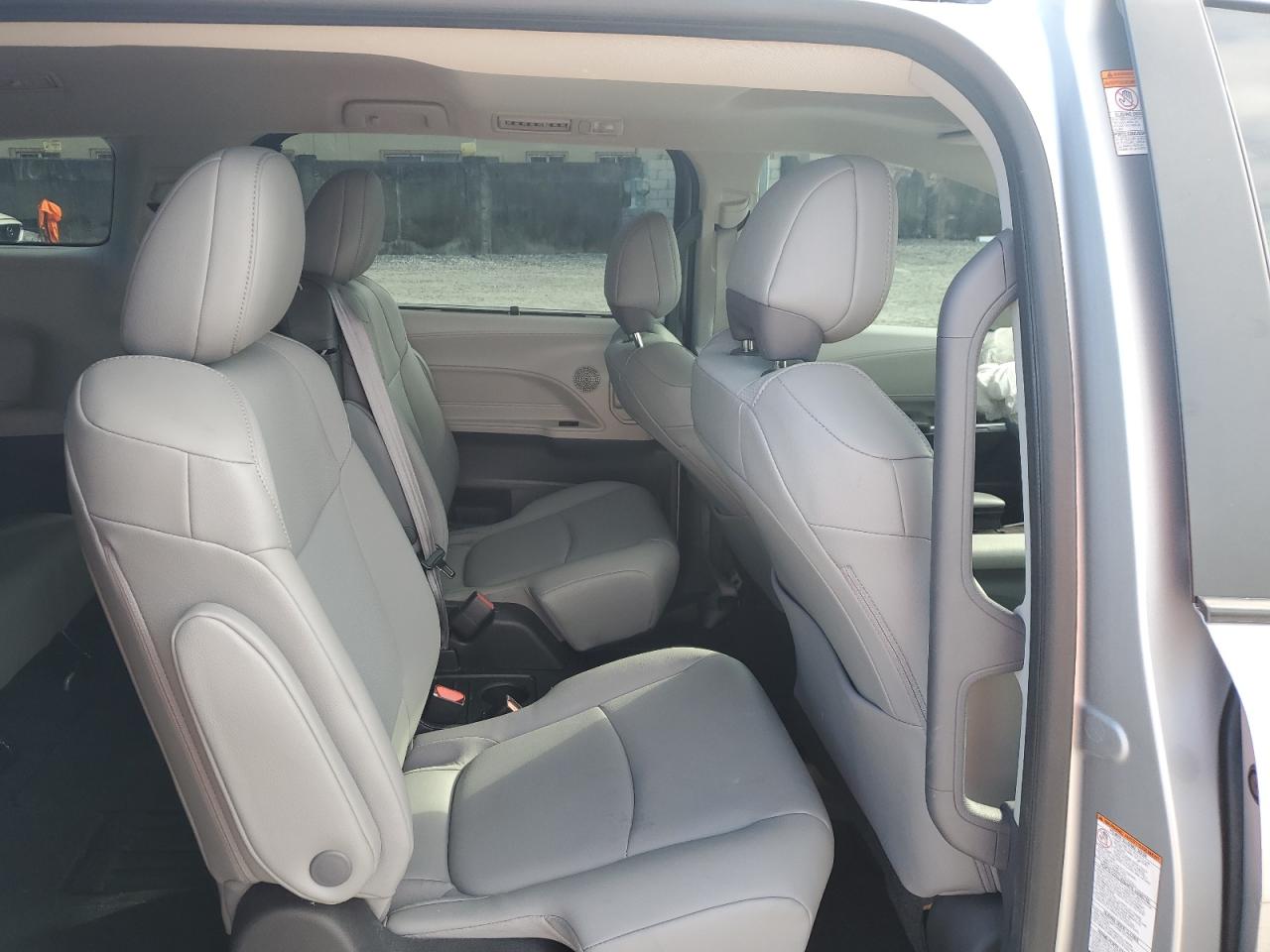 2022 Toyota Sienna VIN 5TDYRKECXNS116933 Copart auction photo, front end damage thumbnail 11