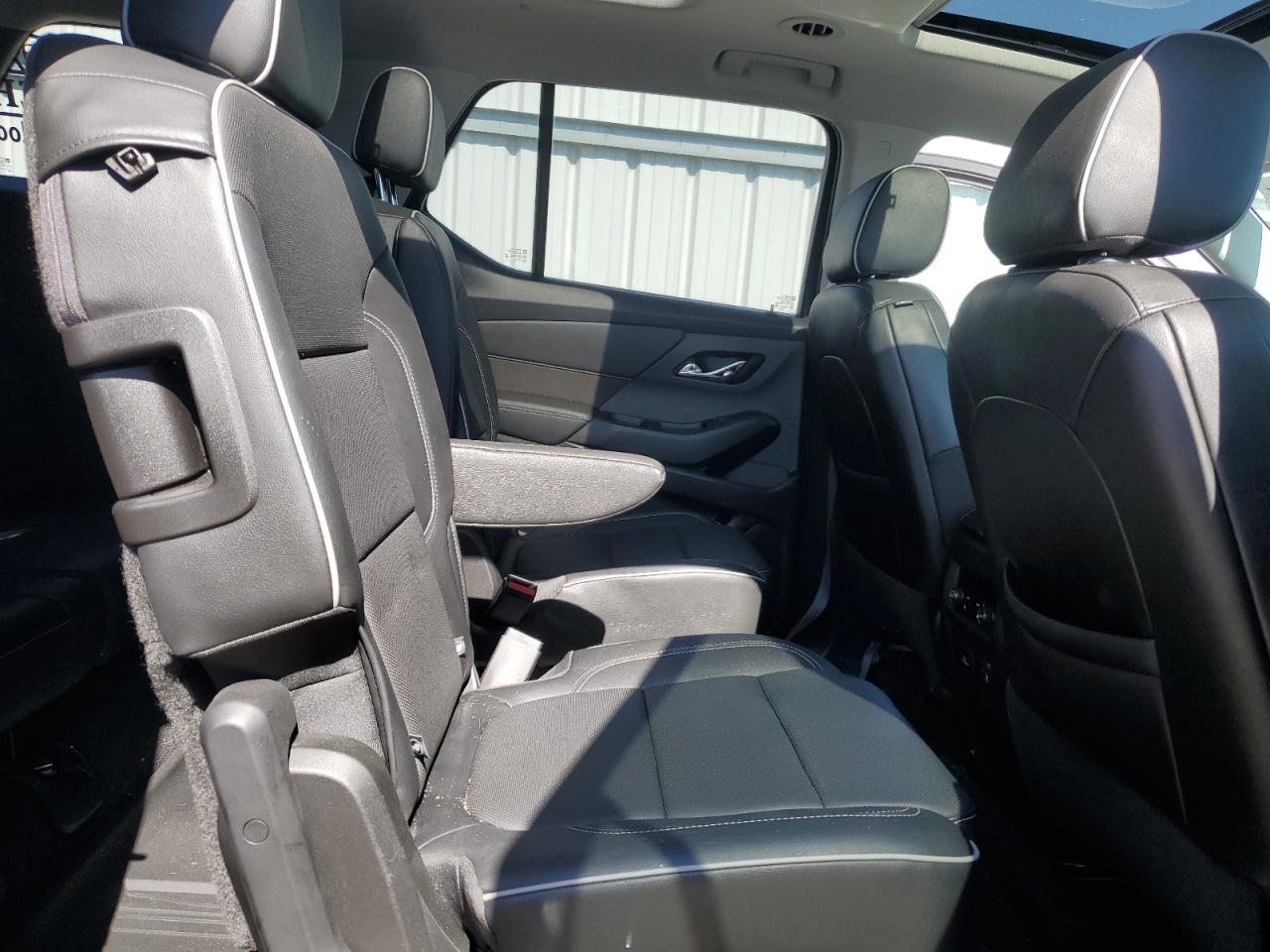 2020 Chevrolet Traverse VIN 1GNEVNKW2LJ299406 Copart auction photo, front end / side damage thumbnail 11