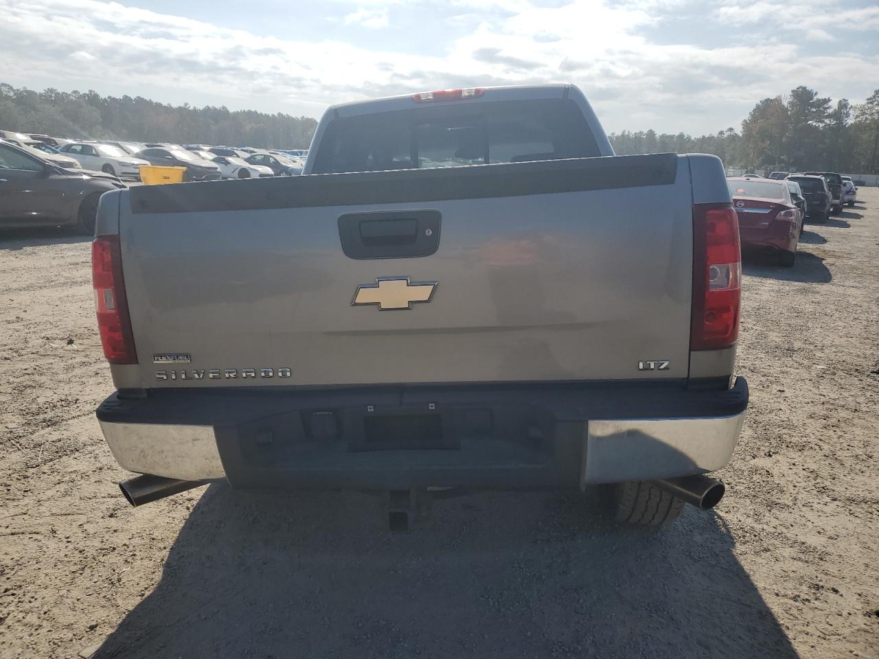 2008 Chevrolet Silverado VIN 2GCEK133481191806 Copart auction photo, front end damage thumbnail 6