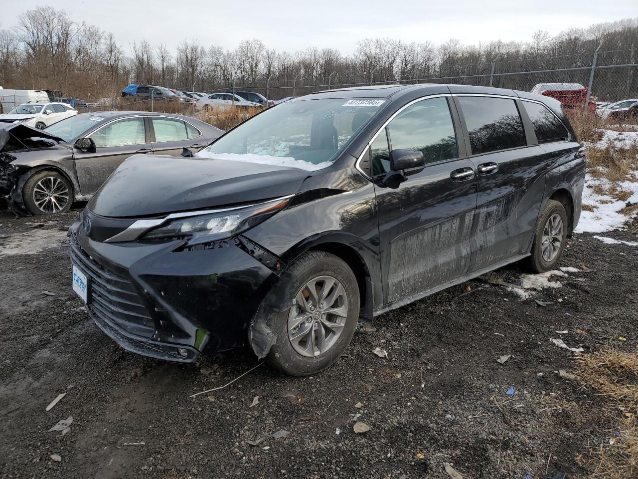 2025 Toyota Sienna VIN 5TDYRKEC2SS235037