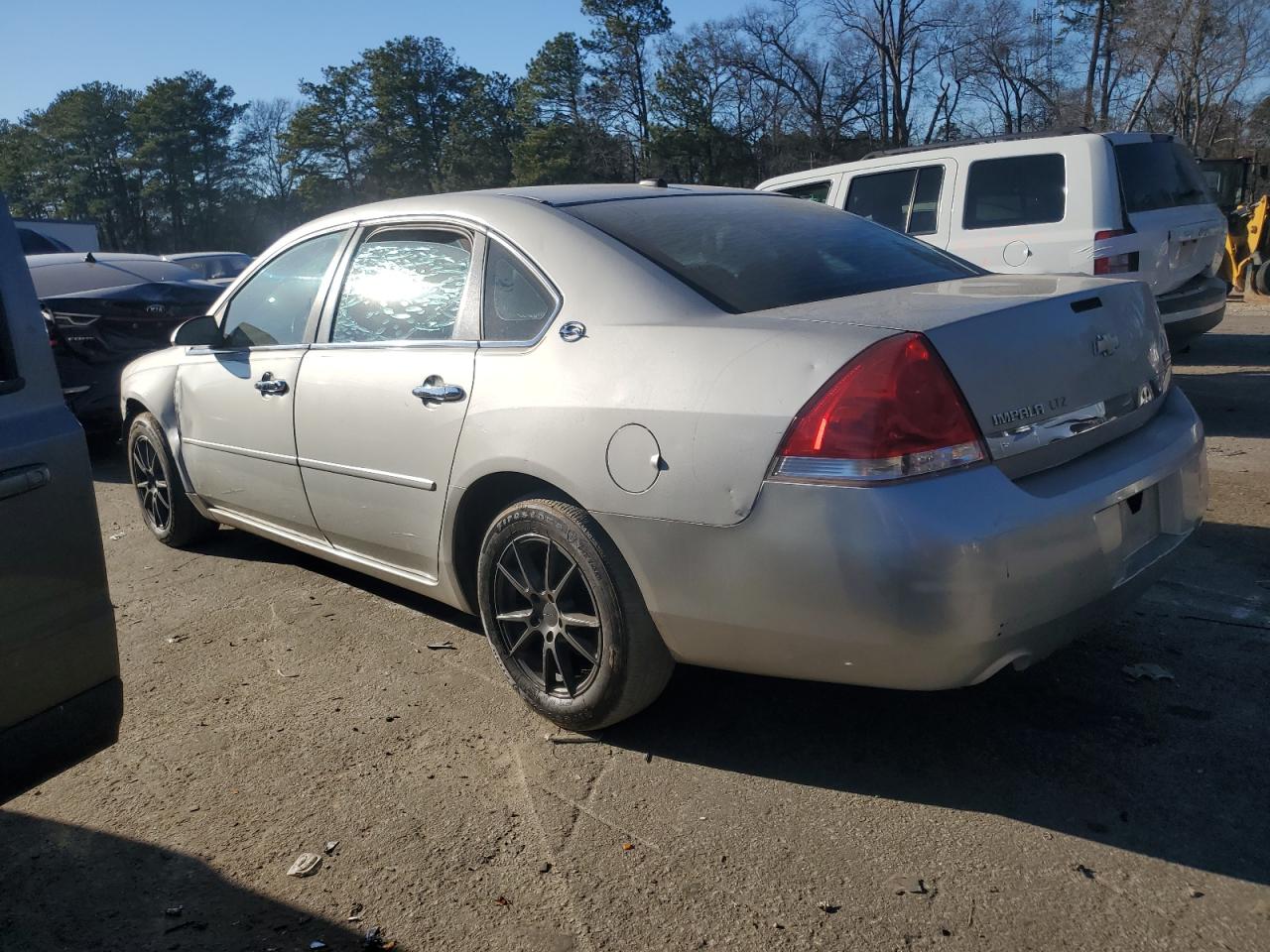 2008 Chevrolet Impala VIN 2G1WU583481236377 Copart auction photo, front end / side damage thumbnail 2