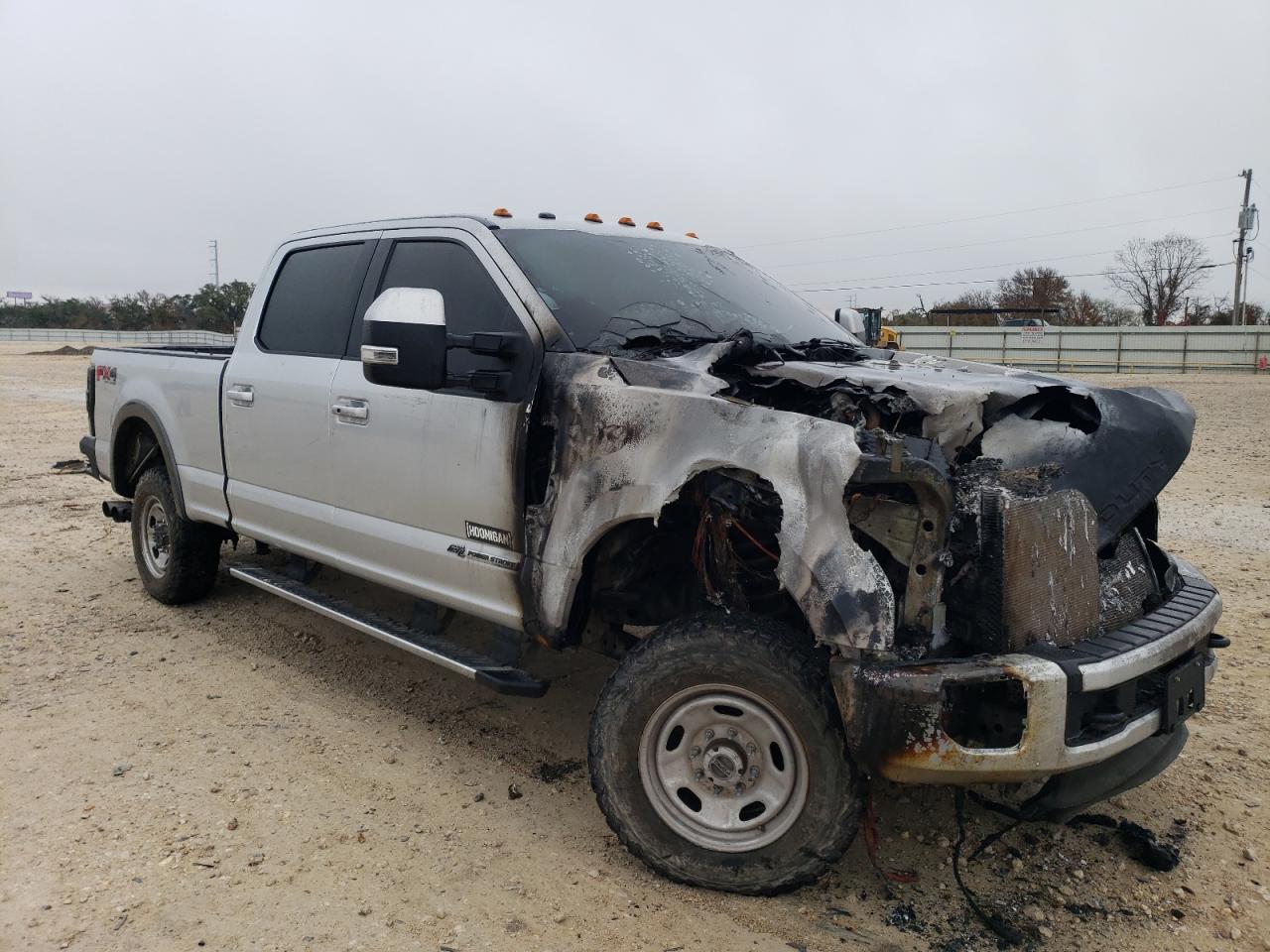 2017 Ford F250 VIN 1FT7W2BT9HEB74065 Copart auction photo, burn - engine damage thumbnail 4