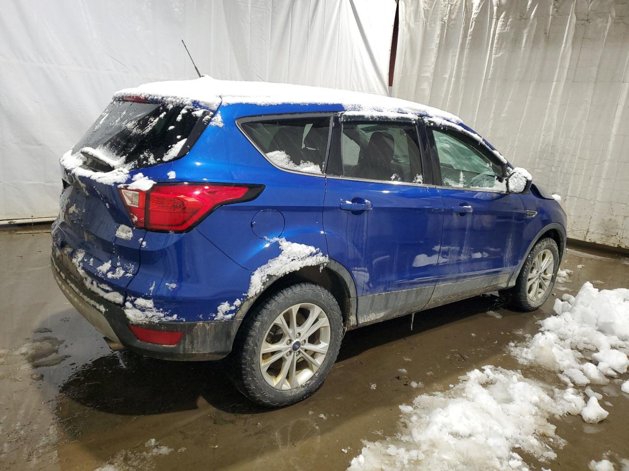 2019 Ford Escape VIN 1FMCU9GD5KUB43371 Copart auction photo, front end / side damage thumbnail 3