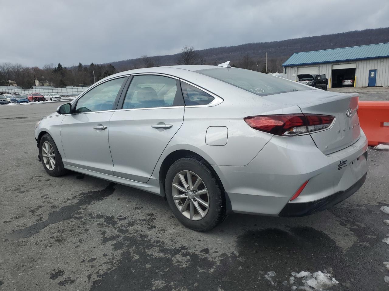 2019 Hyundai Sonata VIN 5NPE24AF7KH796620 Copart auction photo, front end / side damage thumbnail 2