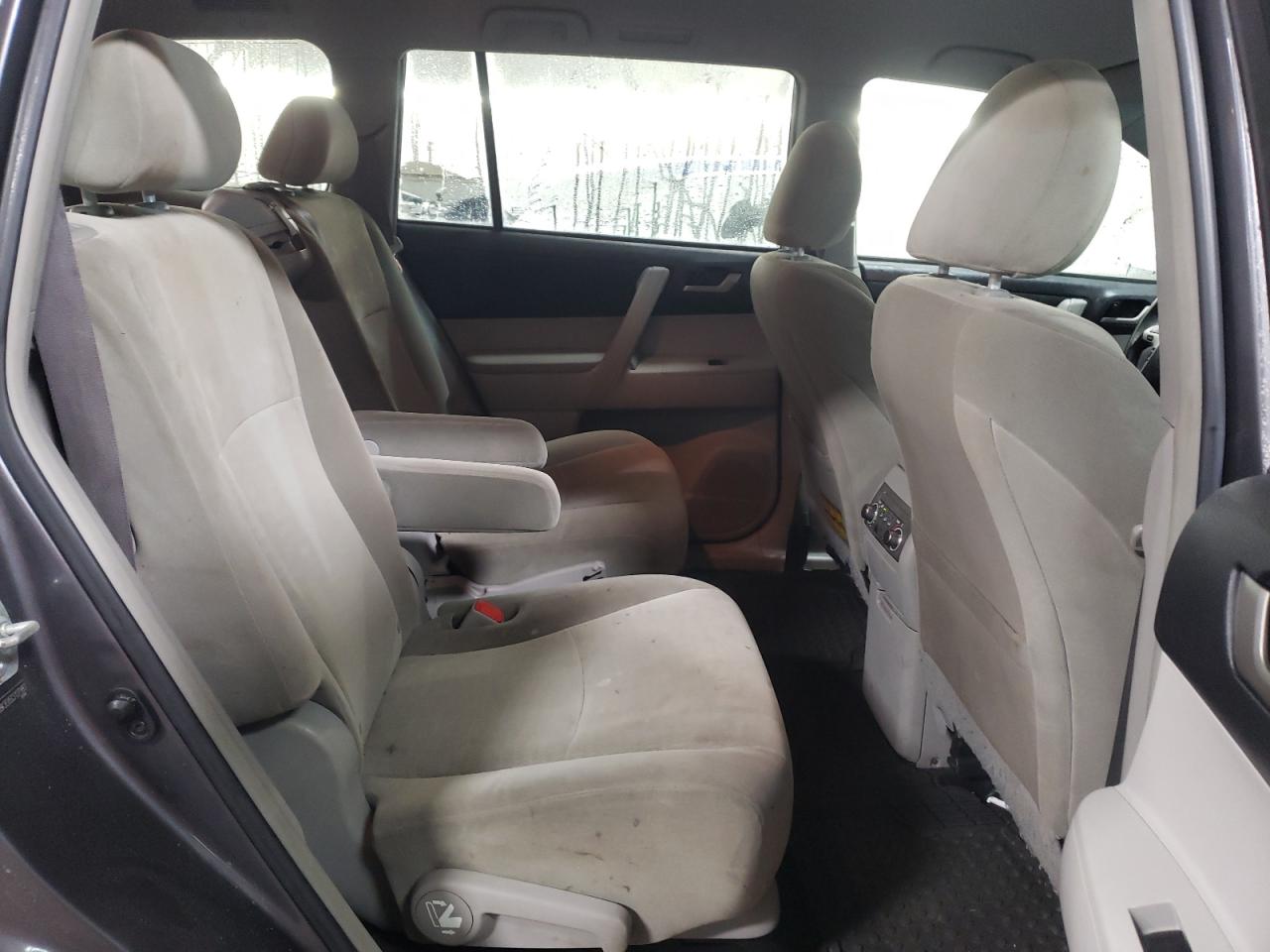 2012 Toyota Highlander VIN 5TDBK3EH5CS127993 Copart auction photo, rear end damage thumbnail 10