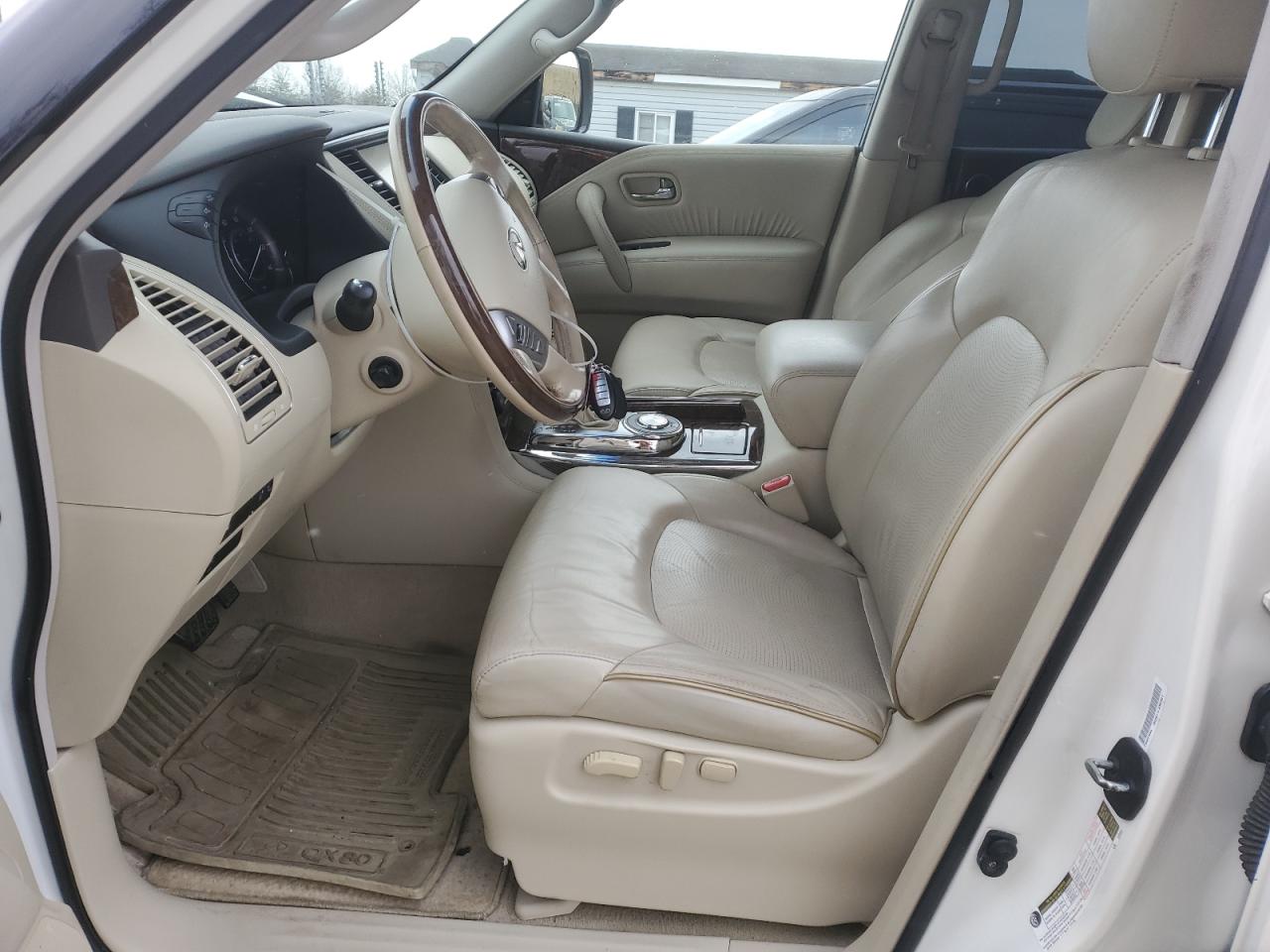 2016 Infiniti QX80 VIN JN8AZ2NF1G9610051 Copart auction photo, undercarriage / minor dent/scratches damage thumbnail 7