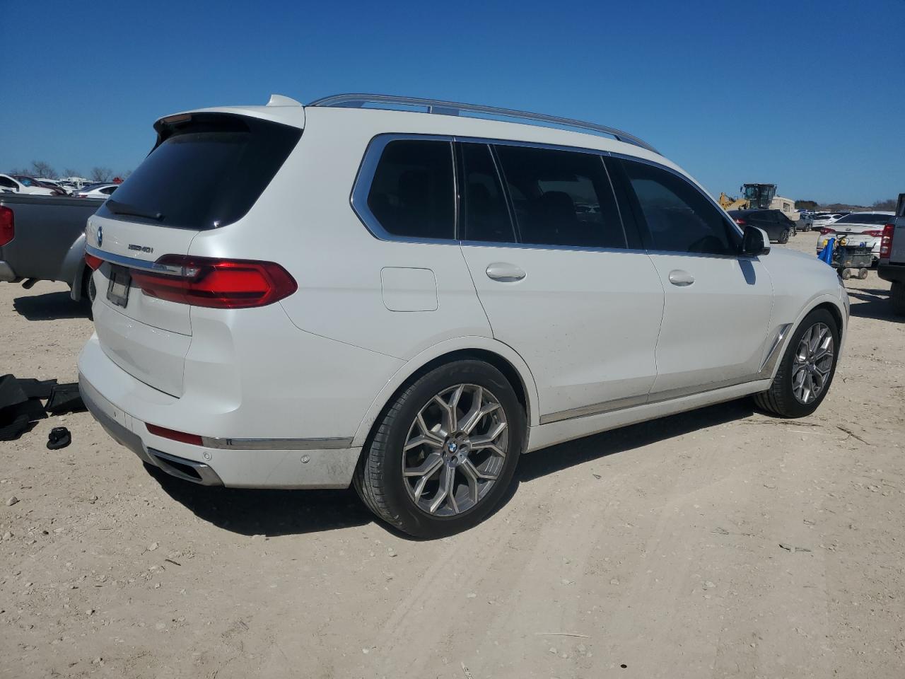 2020 BMW X7 VIN 5UXCW2C07L9B38798 Copart auction photo, mechanical / minor dent/scratches damage thumbnail 3