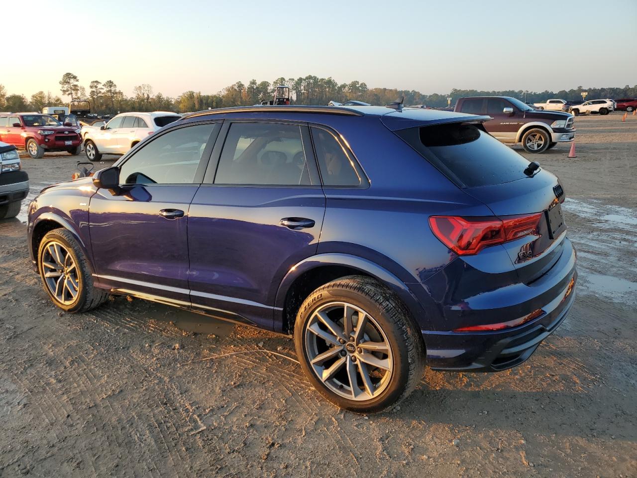 2022 Audi Q3 VIN WA1EECF34N1092381 Copart auction photo, front end damage thumbnail 2