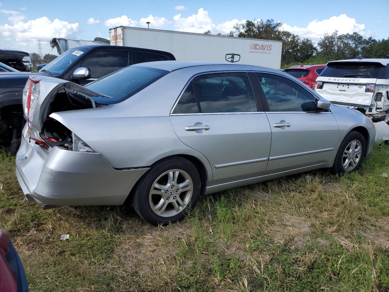 2006 Honda Accord VIN 1HGCM56366A113570 Copart auction photo, rear end damage thumbnail 3