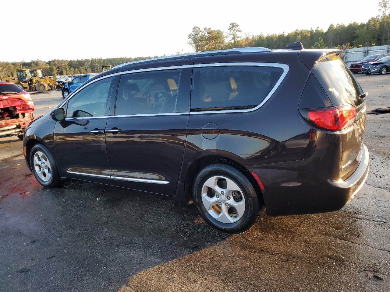2017 Chrysler Pacifica VIN 2C4RC1EG2HR851213 Copart auction photo, front end damage thumbnail 2