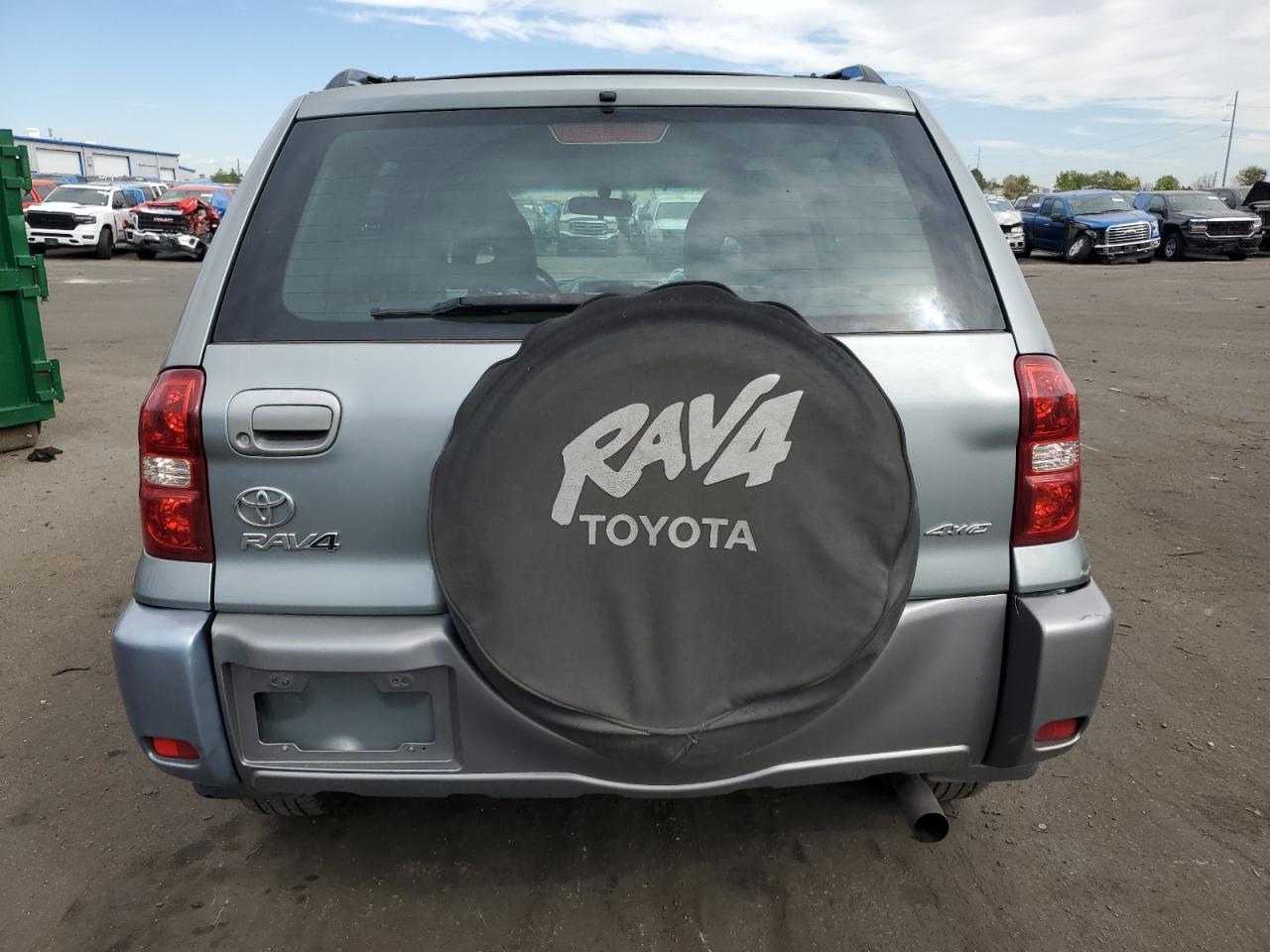 2004 Toyota RAV 4 VIN JTEHD20V040033659 Copart auction photo, front end / hail damage thumbnail 6