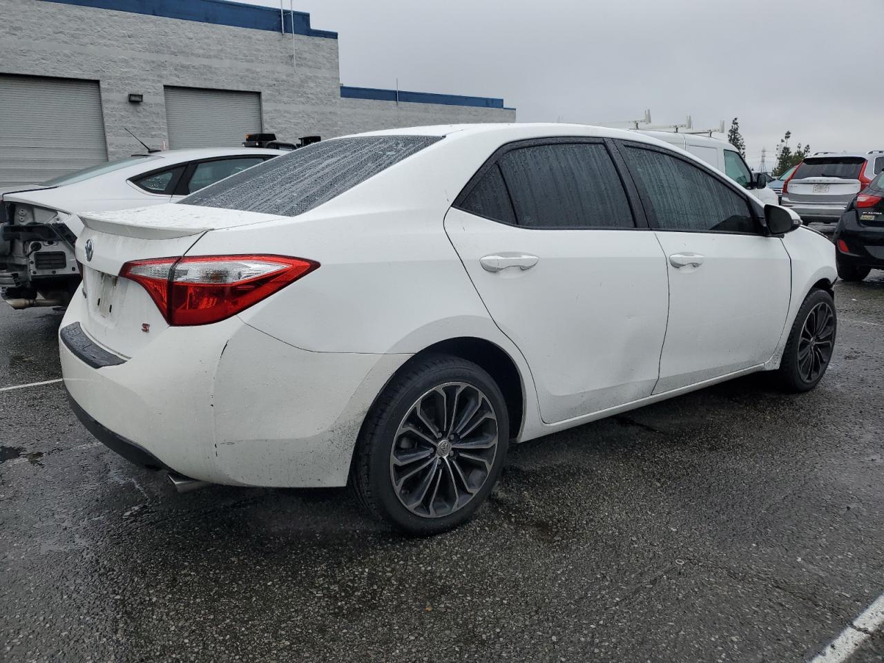 2015 Toyota Corolla VIN 2T1BURHE2FC402232 Copart auction photo, front end damage thumbnail 3