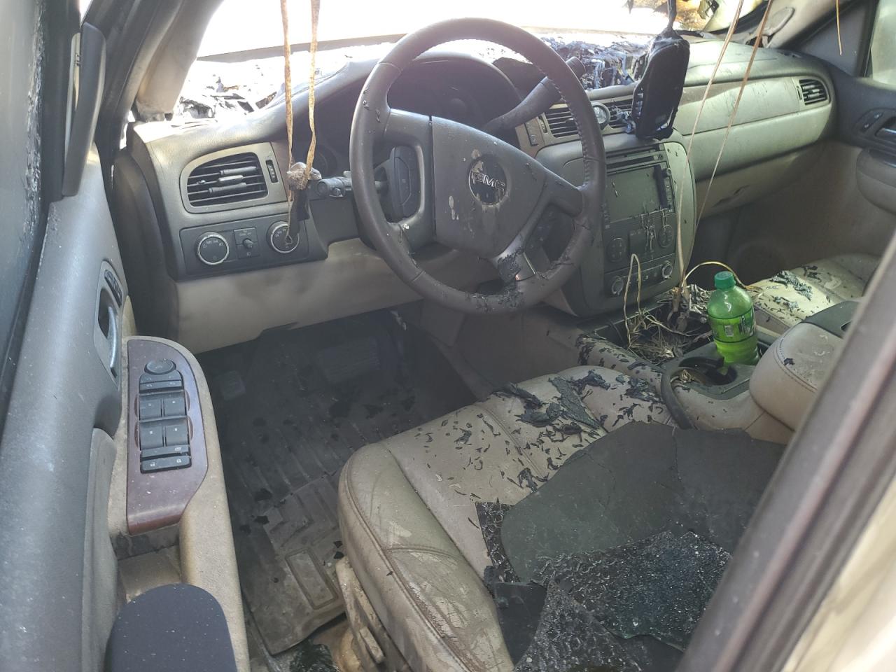 2008 GMC Yukon VIN 1GKFK13058R215598 Copart auction photo, burn - engine / burn damage thumbnail 8