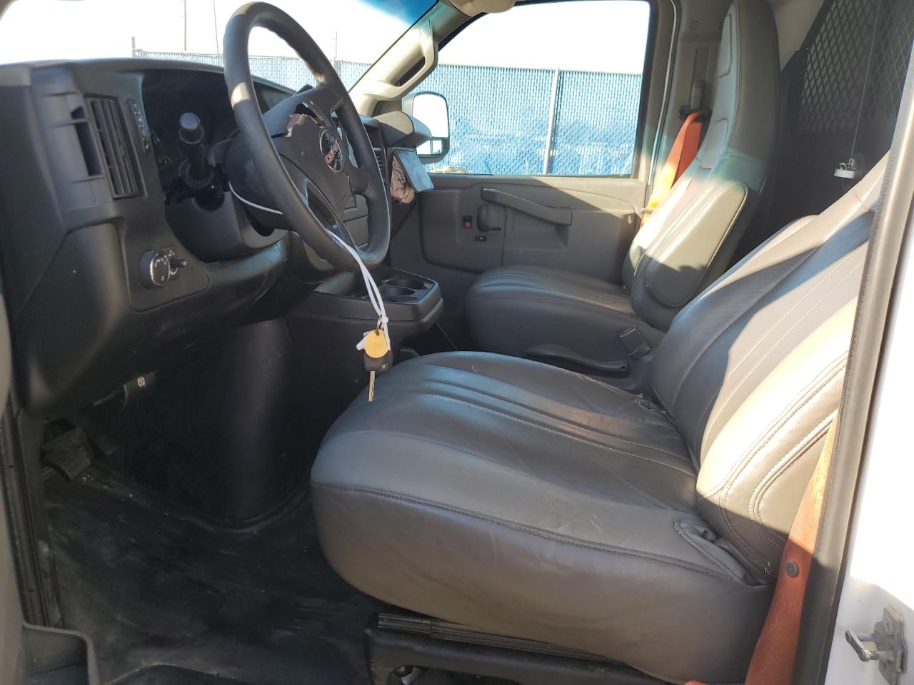 2017 GMC Savana VIN 1GTW7AFF4H1316191 Copart auction photo, front end damage thumbnail 7
