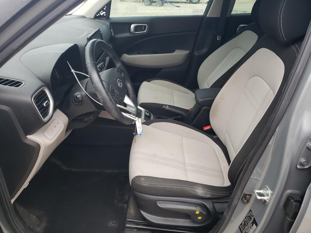 2021 Hyundai Venue VIN KMHRC8A33MU126868 Copart auction photo, front end / minor dent/scratches damage thumbnail 7