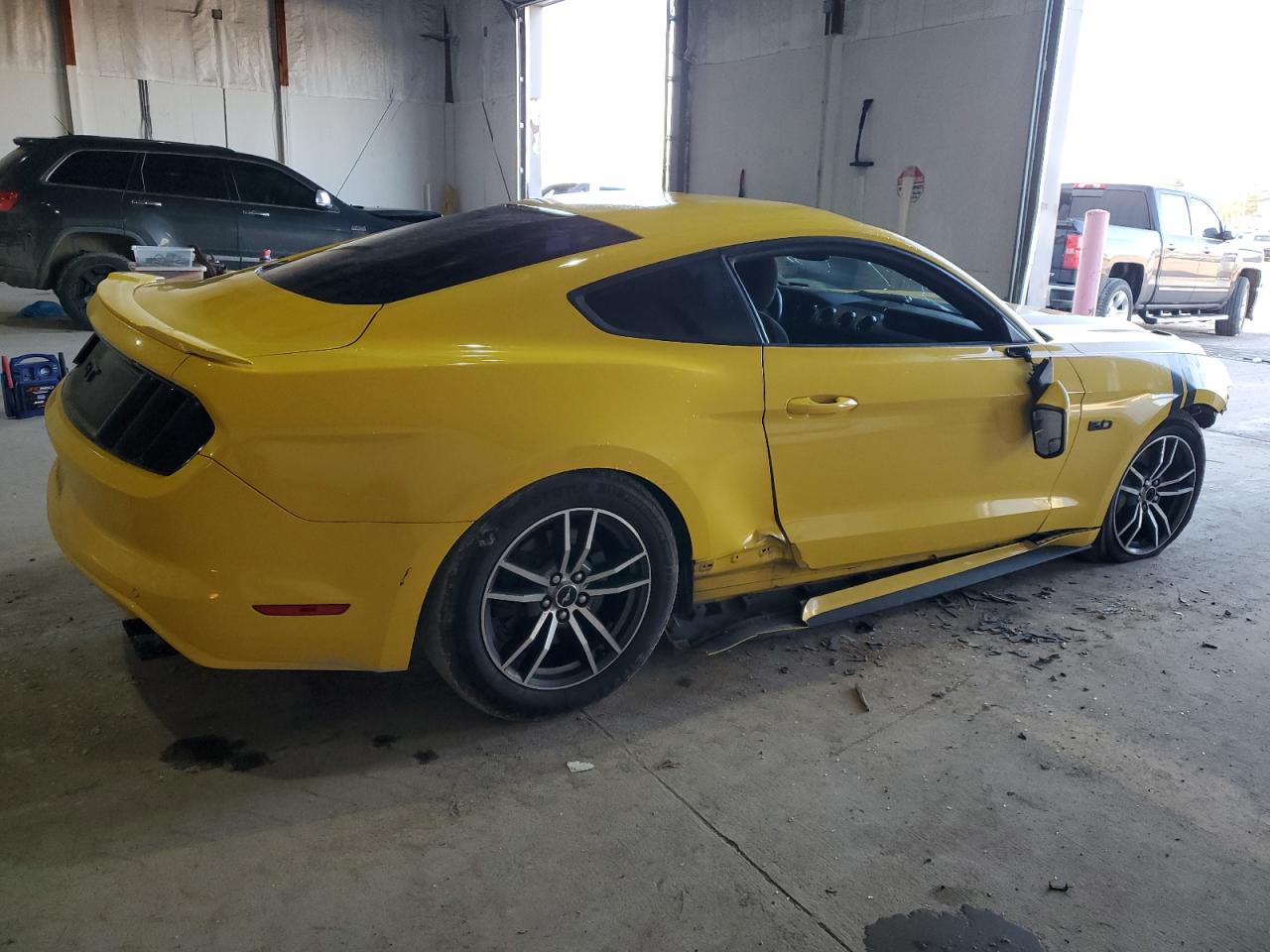 2017 Ford Mustang VIN 1FA6P8CF3H5285009 Copart auction photo, side / front end damage thumbnail 3