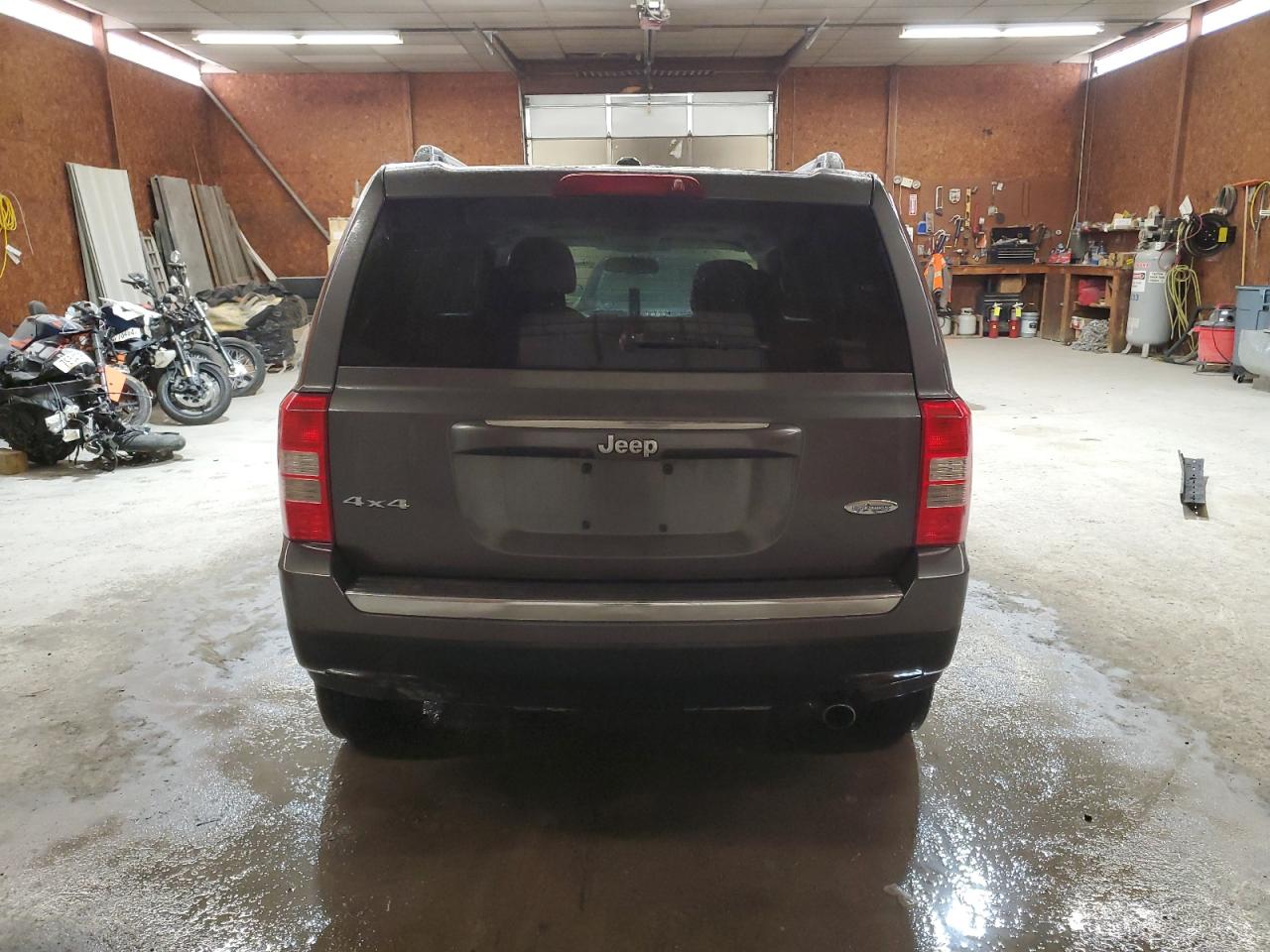 2016 Jeep Liberty (Patriot) VIN 1C4NJRFB6GD567347 Copart auction photo, front end damage thumbnail 6